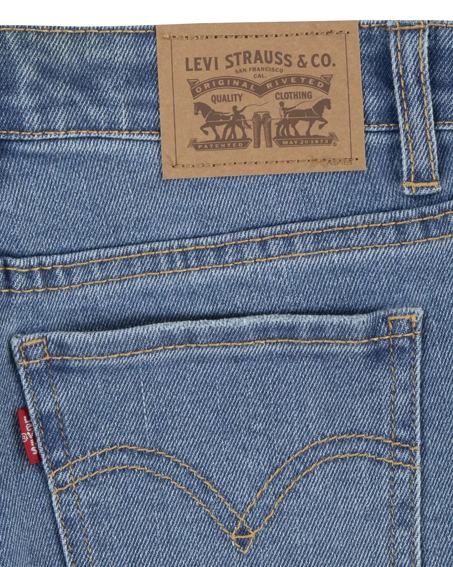 Levis girlfriend shorts flower child
