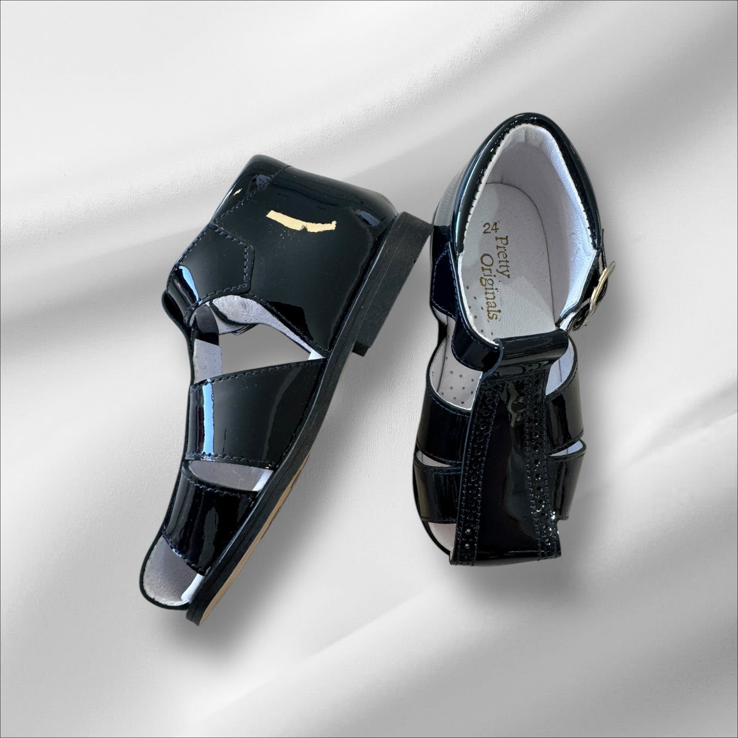 Pretty Originals navy sandals